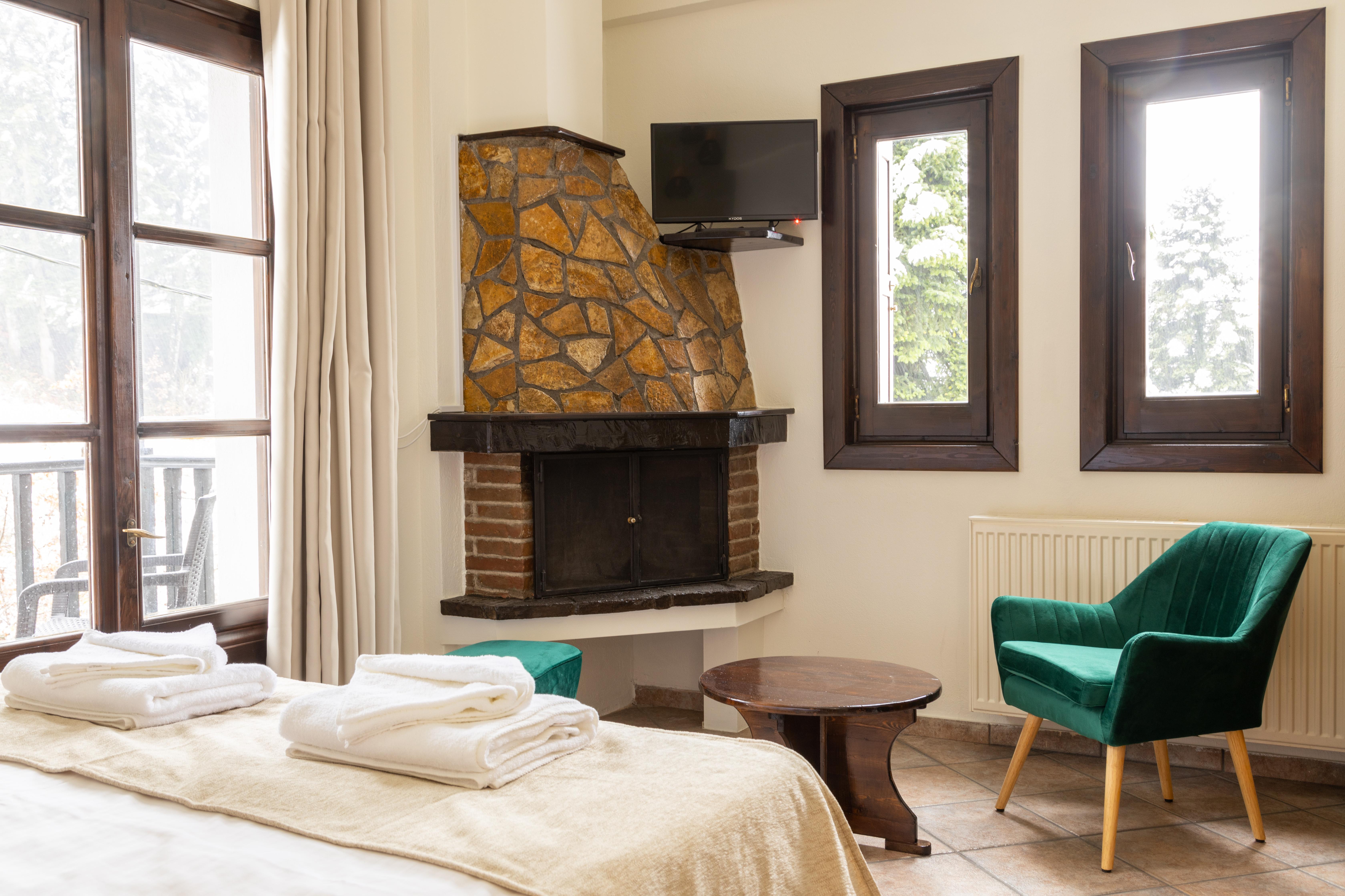 Hotel Katafigio Eláti Екстериор снимка