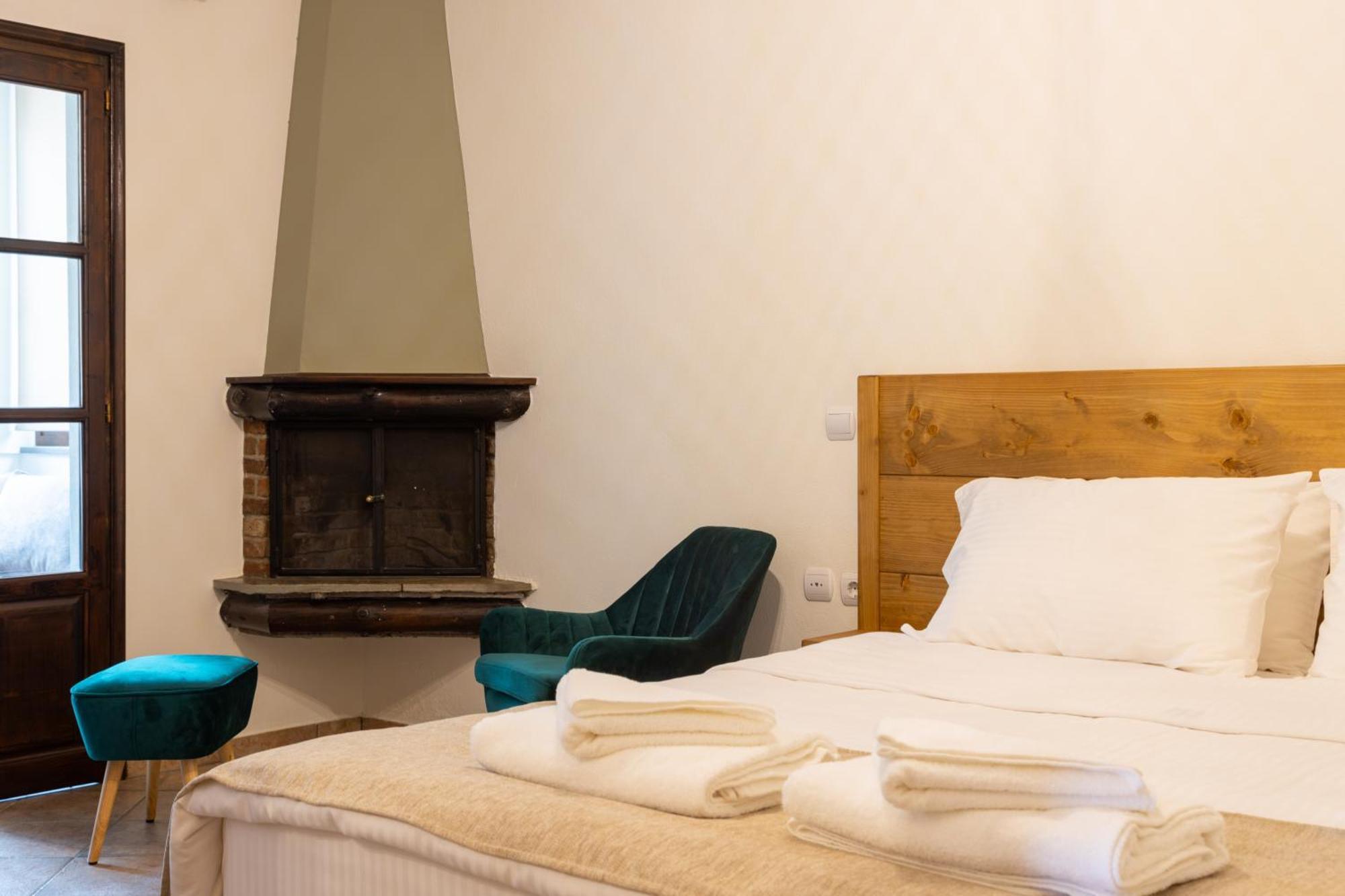 Hotel Katafigio Eláti Екстериор снимка